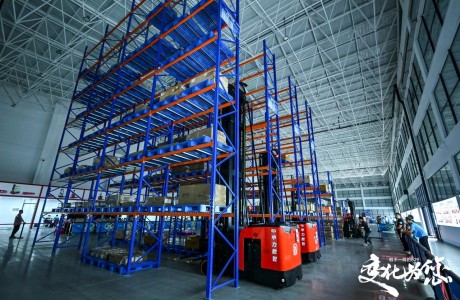 中力6.29多款新品首發，具身智能機器人首次亮相！